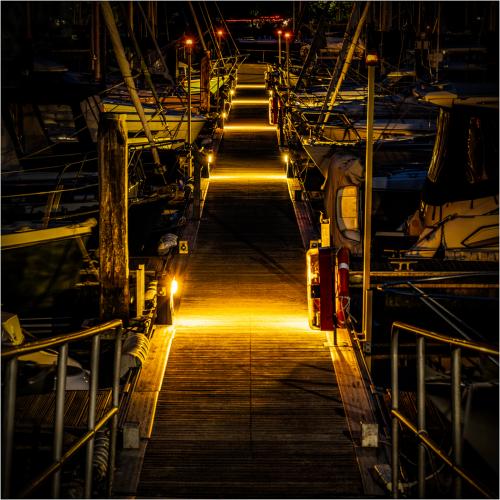 Pontoon-At-Night Nigel-Tay