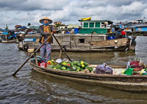 Ron-DeAth Market-Day-On-The-Mekong