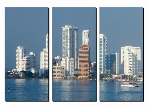 David-Powell Cartagena-Skyline